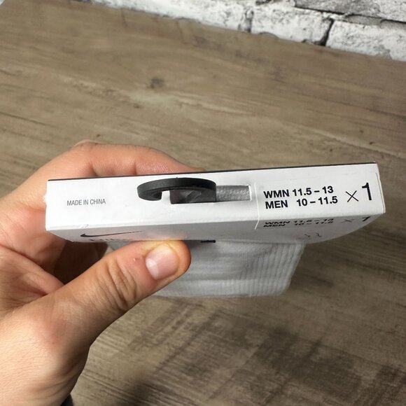 NWT Nike Unisex Spark Dri-FIT Running Crew Socks White Size Large (DA3584-100) - Picture 4 of 8